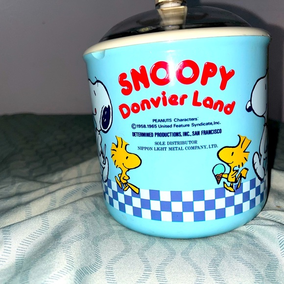 Snoopy Ice Cream Maker - Picture 8 of 15